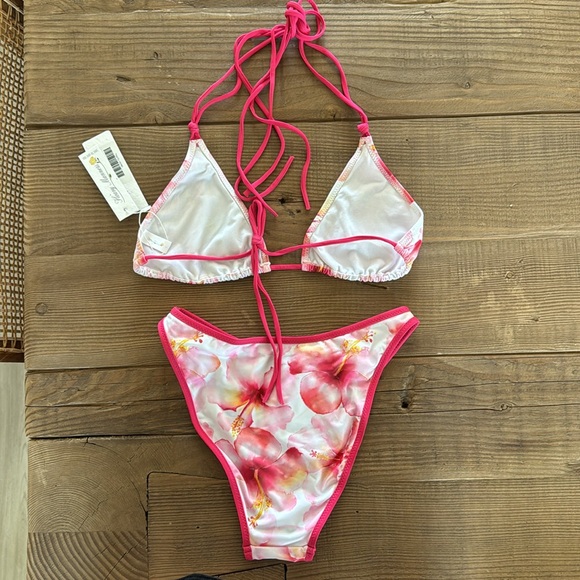 ‘Pink Hibiscus’ Set - Picture 5 of 11